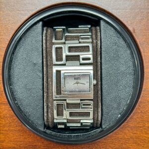 Roots women’s watch